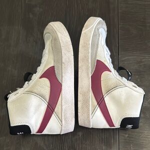 Nike kids White and Pink High-Top Sneakers